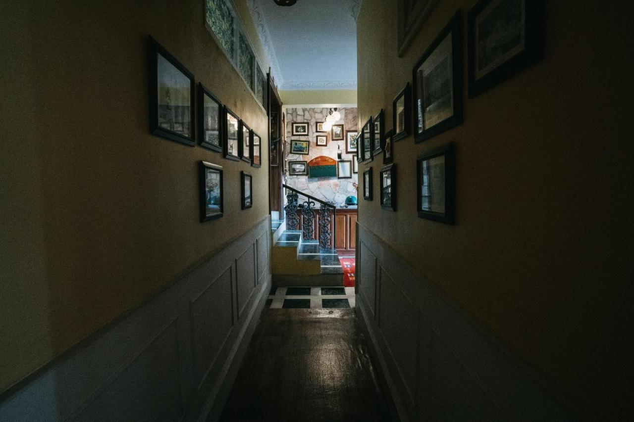 Rock Cliff Home Stay Shillong Zewnętrze zdjęcie